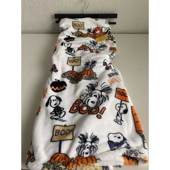 Peanuts Halloween BOO Soft Blanket Throw Jack-o-Lantern Snoopy Woodstock 50X70” - Picture 2 of 13